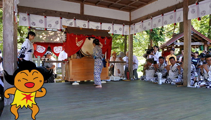 写真：「八坂神社例祭 田歌の神楽」京都府南丹市美山町・八坂神社（7月14日）