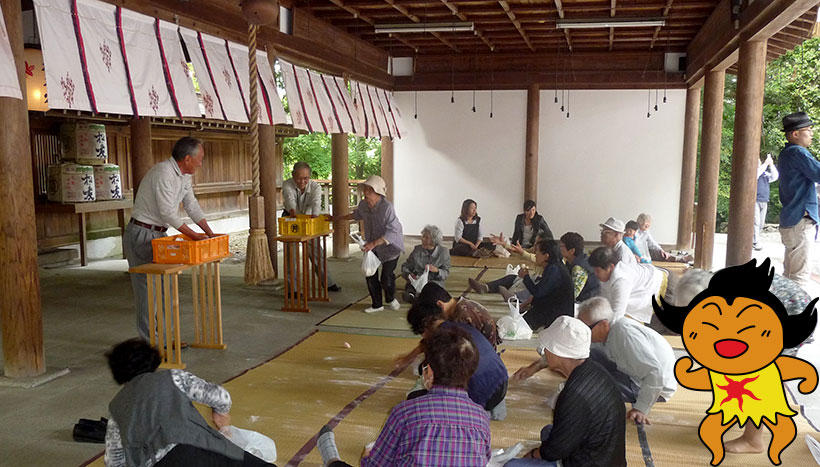 写真：「御霊神社太々神楽祭」奈良県五條市霊安寺町・御霊神社（4月第4日曜日隔年）