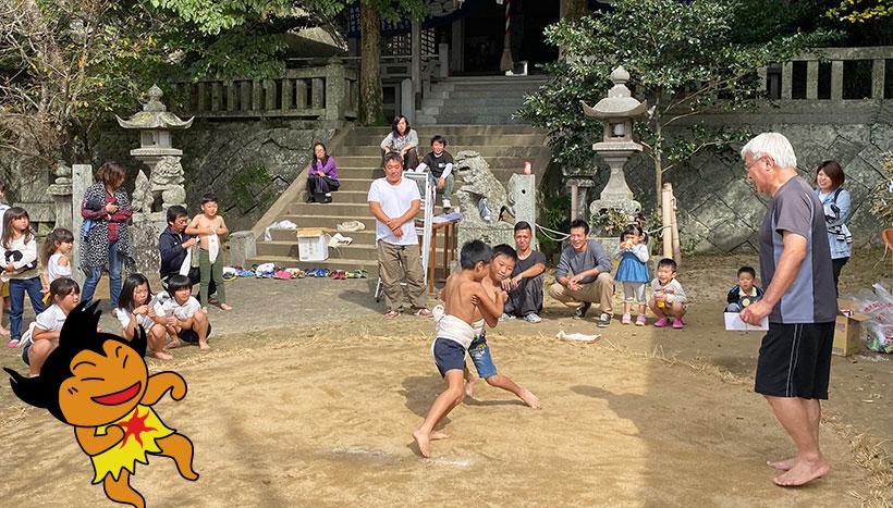 写真： 「呼子八幡神社おくんち」佐賀県唐津市呼子町・八幡神社（10月第3日曜日）