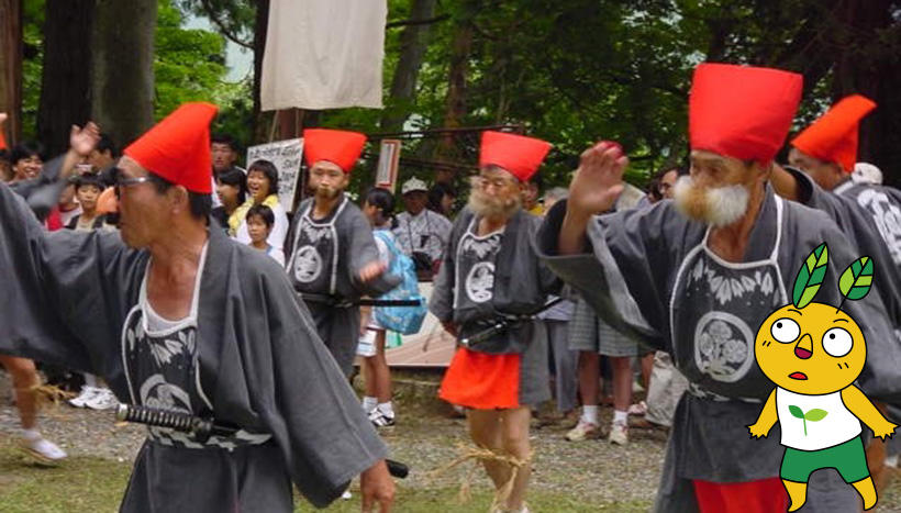 写真：大宮諏訪神社（長野県北安曇郡小谷村大字中土鎮座）